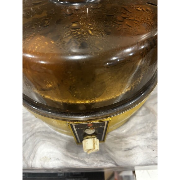 Toastmaster Rapid Electric Egg Cooker, Poacher with Auto-Off, 7 Egg Capacity Red - Picture 9 of 10